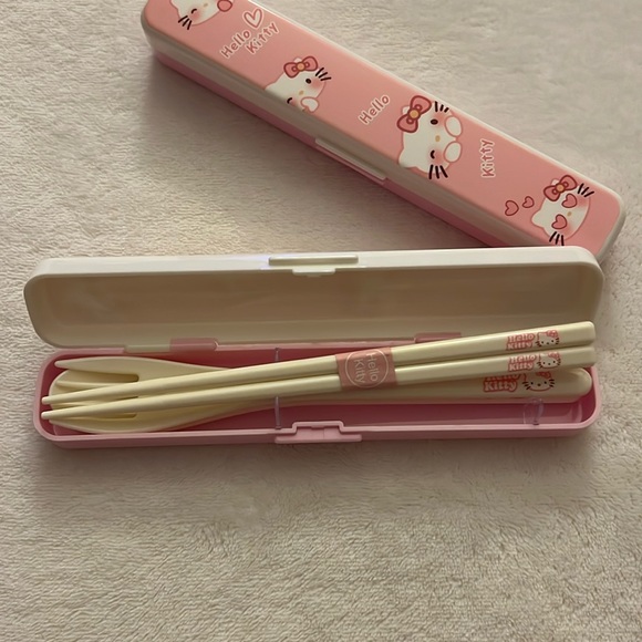 Hello Kitty Utensils Set - Picture 2 of 3